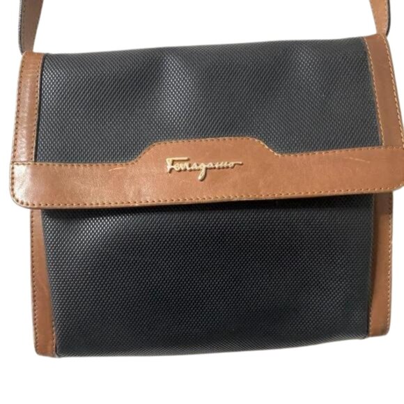 Salvatore Ferragamo Vintage Signature Crossbody Leather Handbag Purse - Picture 1 of 14